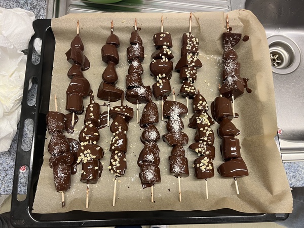 Fruchtschokoladenspieße Fruchtschokoladenspieße