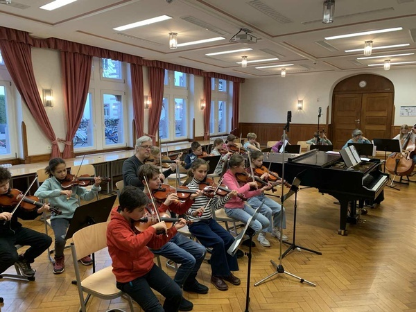 Die Instrumente der Streicherklassen Die Instrumente der Streicherklassen